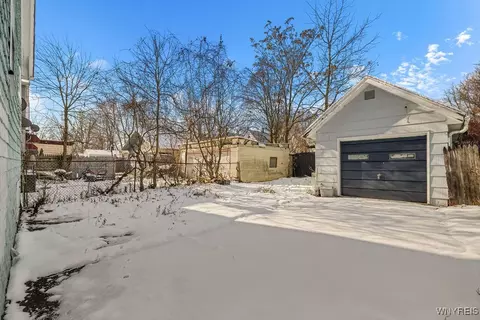 Exterior - 76 Humason Ave, Buffalo, NY 14211 photo 5 of 6