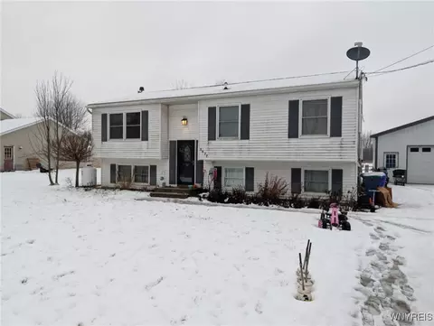 5877 Dunnigan Rd, Pendleton, NY 14094