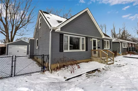 96 Green Ter, Depew, NY 14043