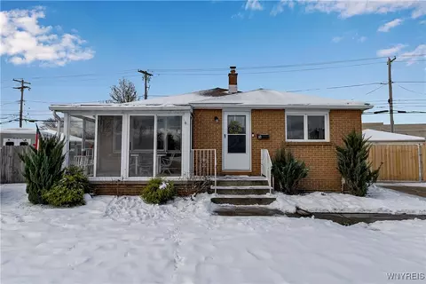 5 Nadine Dr, Cheektowaga, NY 14225