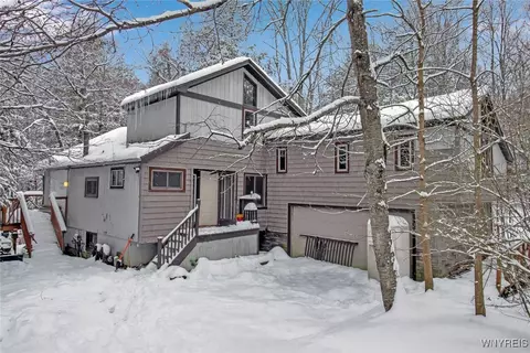 76 Tarn Trl, Glenwood, NY 14069