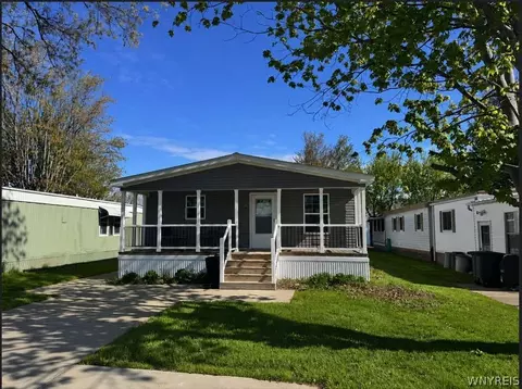 840 Nicole Ln, Evans, NY 14006