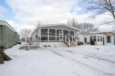 840 Nicole Ln, Evans, NY 14006