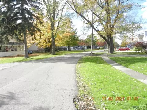 68 Grove St, Evans, NY 14006 photo 8
