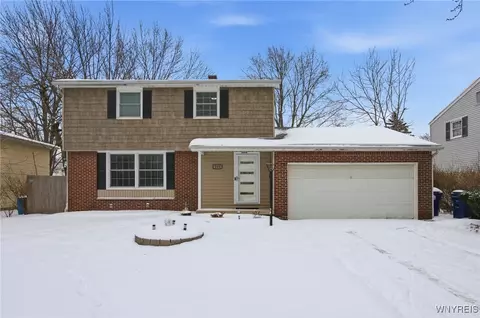 215 Fruitwood Ter, Amherst, NY 14221