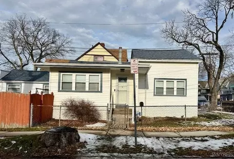 144 Dearborn St, Buffalo, NY 14207