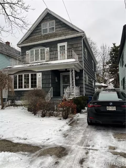 43 Sunset St, Buffalo, NY 14207
