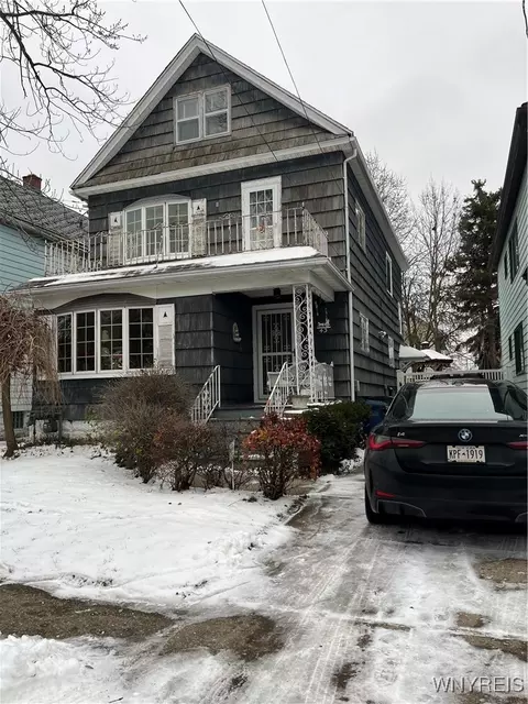 43 Sunset St, Buffalo, NY 14207