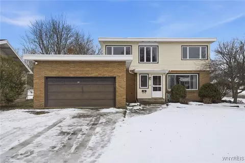 97 Ponderosa Dr, Amherst, NY 14221