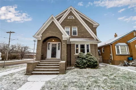 2261 Grand Ave, Niagara Falls, NY 14301