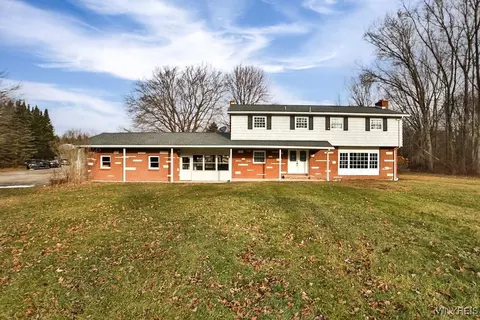 555 Ransom Rd, Grand Island, NY 14072