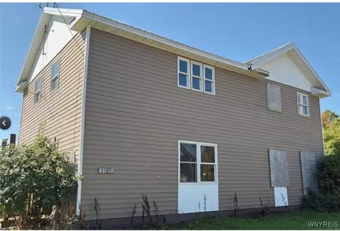 3585 Roszyk Hill Rd, Machias, NY 14101