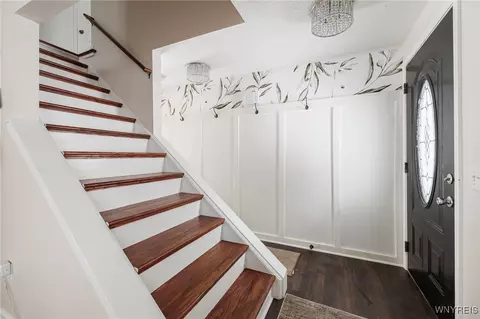 Entry Way - 365 Belmeade Rd, Irondequoit, NY 14617 photo 2 of 2