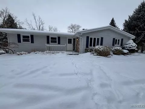16988 Creek Rd, Holley, NY 14470