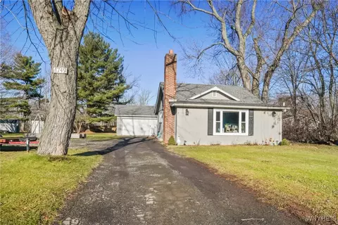 1749 Lake Rd, Porter, NY 14174