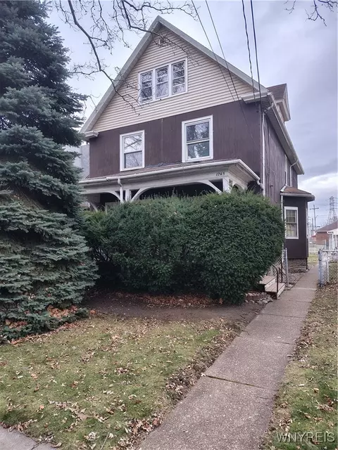 1745 Cudaback Ave, Niagara Falls, NY 14303