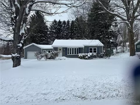 8753 Elizabeth Pkwy, Eden, NY 14057