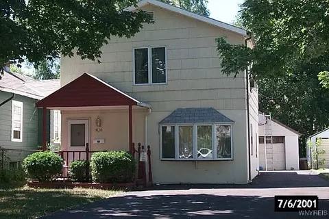 3010 Mckoon Ave, Niagara Falls, NY 14305