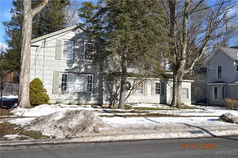193 Franklin St, Springville, NY 14141