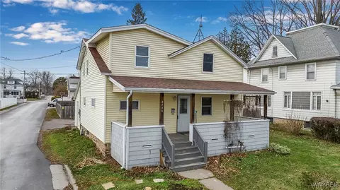 2736 Main St, Newfane, NY 14108