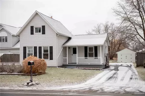 5300 Lake Ave, Orchard Park, NY 14127
