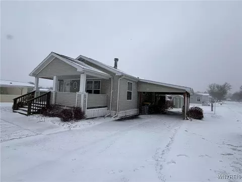128 Lilac Ln, Arcade, NY 14009