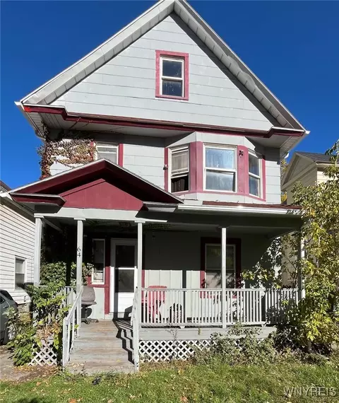 64 Roycroft Dr, Rochester, NY 14621