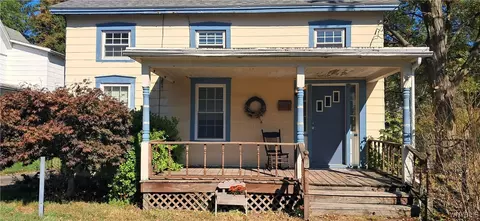 141 E Morris St, Bath, NY 14810