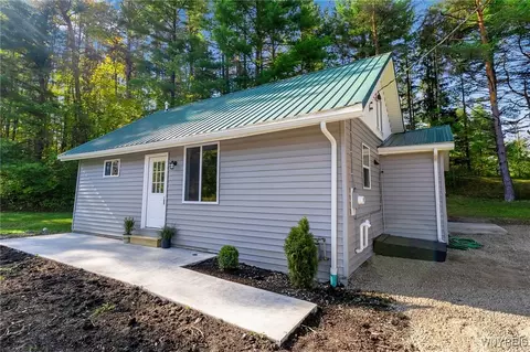 10440 Springville Boston Rd, Springville, NY 14141