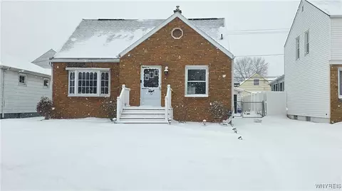 12 Delta Rd, Amherst, NY 14226