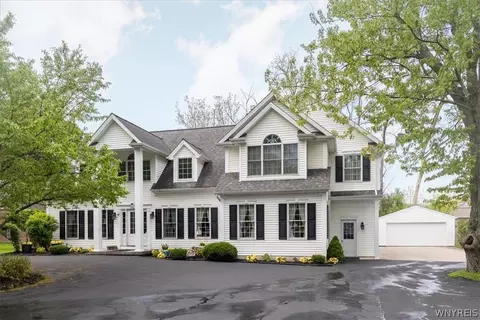 860 Union Rd, West Seneca, NY 14224