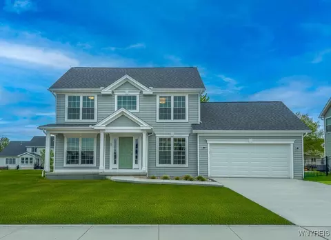 47 Greenspring Ct, West Seneca, NY 14224