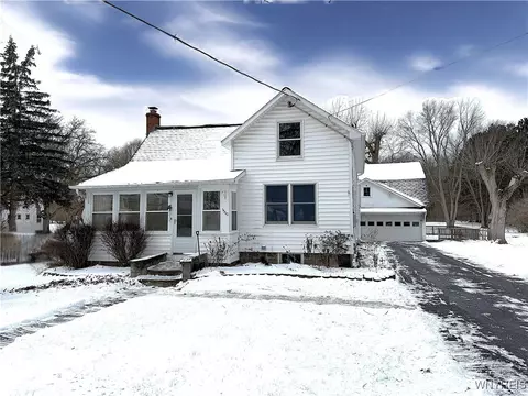 3560 Ransomville Rd, Porter, NY 14131