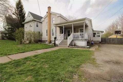 314 Park Ave, Ridgeway, NY 14103