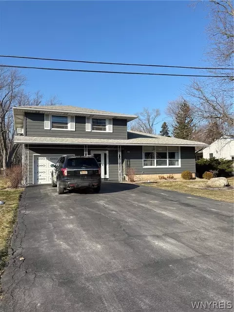 715 Hillview Ct, Lewiston, NY 14092