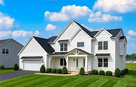 5631 Dorothy Cir, Clarence Center, NY 14032
