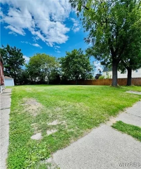 67 Greene St, Buffalo, NY 14206