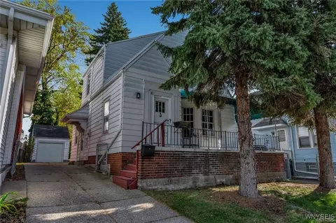 23 Pine Ridge Ter, Cheektowaga, NY 14225
