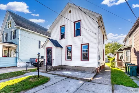 223 Schenck St, North Tonawanda, NY 14120