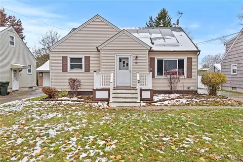 380 Roncroff Dr, North Tonawanda, NY 14120