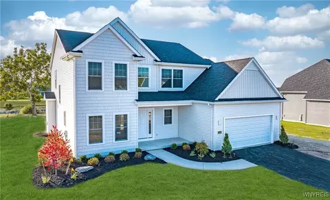 5693 Dorothy Cir, Clarence Center, NY 14032