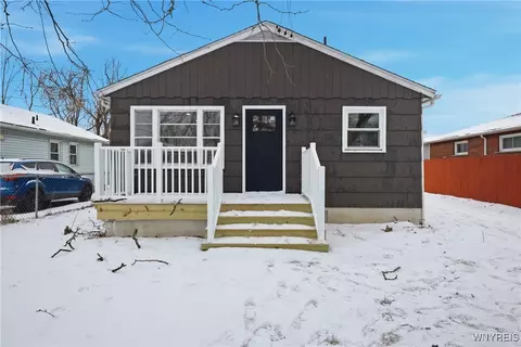 657 72nd St, Niagara Falls, NY 14304