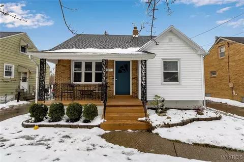 29 Frederick St, Cheektowaga, NY 14227