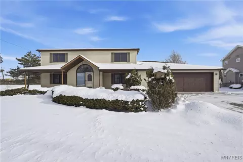 203 Siebert Rd, Lancaster, NY 14086