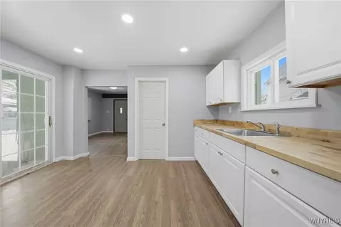 Entry Way - 734 Bishop St, Olean, NY 14760 photo 5 of 8