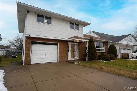 75 Fairoaks Ln, Cheektowaga, NY 14227