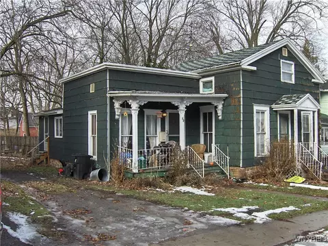 12 N Liberty St, Albion, NY 14411