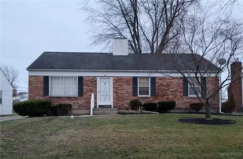 85 Halladay Ln, Tonawanda, NY 14150