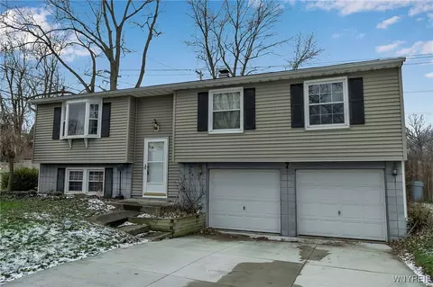 7 N Seine Dr, Cheektowaga, NY 14227