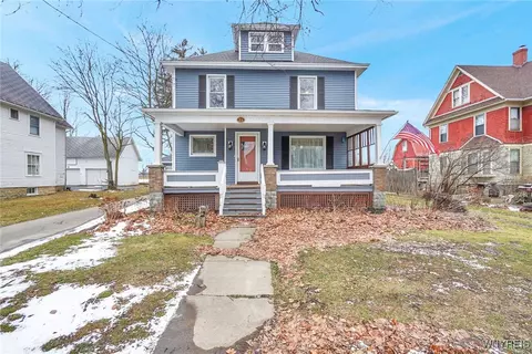 21 Buckland Ave, Perry, NY 14530